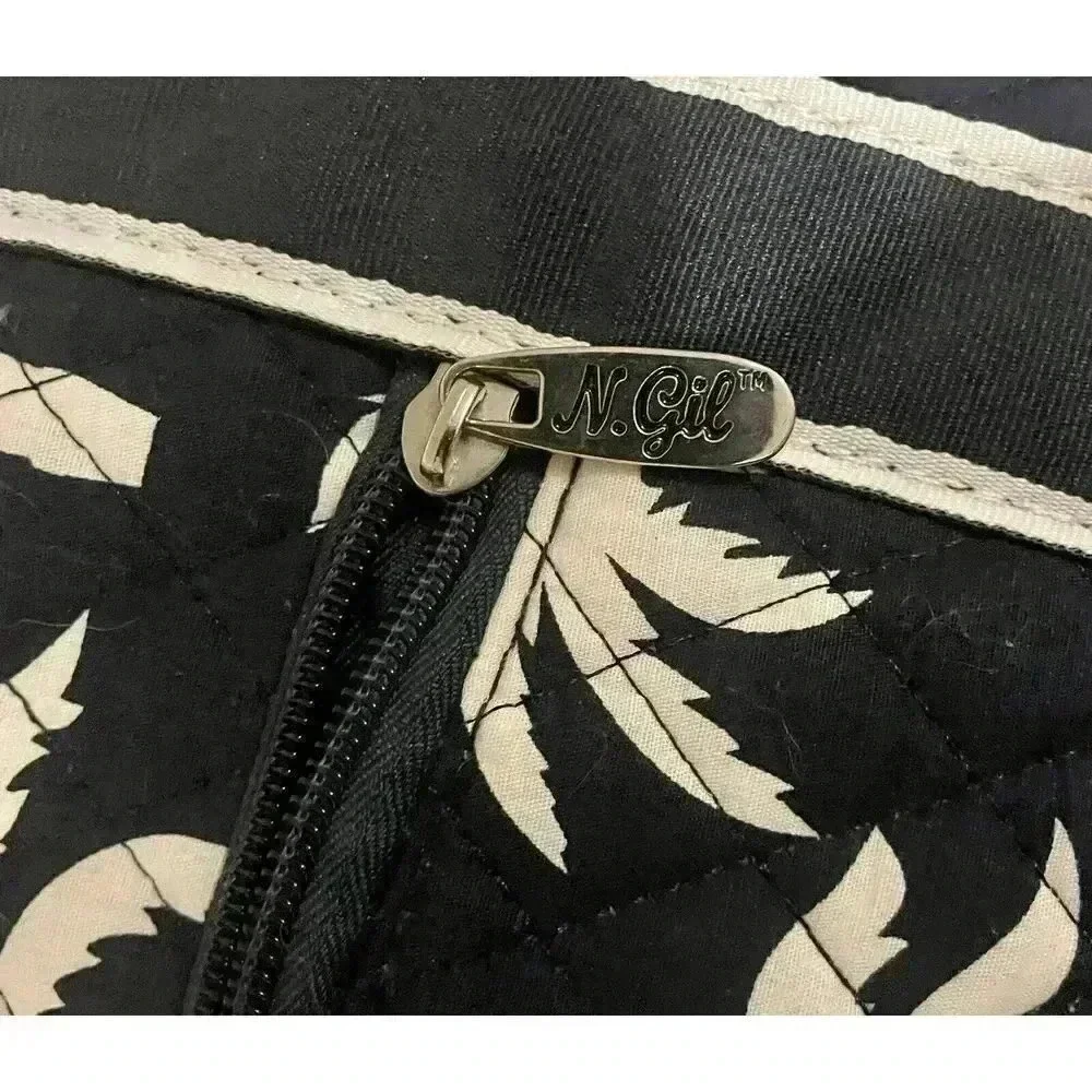 NGIL Quilted Palm Tree Travel Duffel Bag Blue White 21” L x 10 1/4” H x 10”‎ W